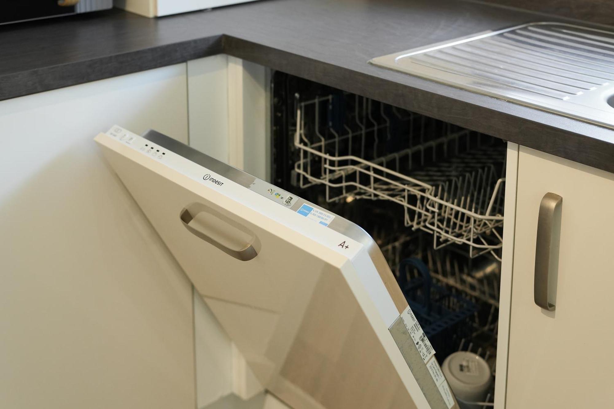 Mersey Way, Spacious 3 Bed Home, Close To Sheffield City Centre & Free Driveway Parking - Perfect For Workers, Groups & Families - Hosted By Stay Host Save Kültér fotó