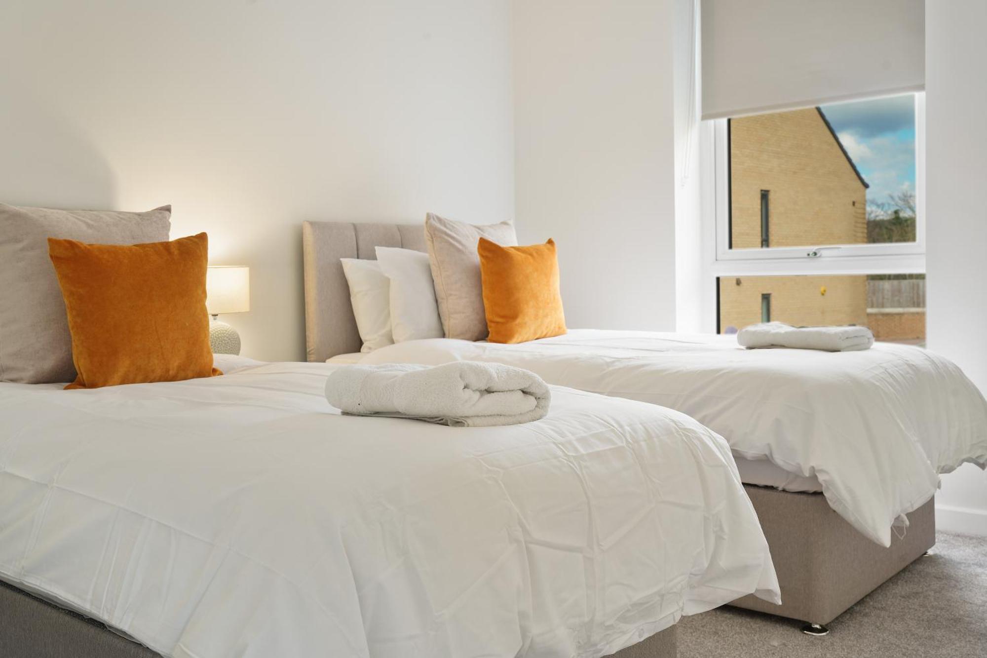 Mersey Way, Spacious 3 Bed Home, Close To Sheffield City Centre & Free Driveway Parking - Perfect For Workers, Groups & Families - Hosted By Stay Host Save Kültér fotó